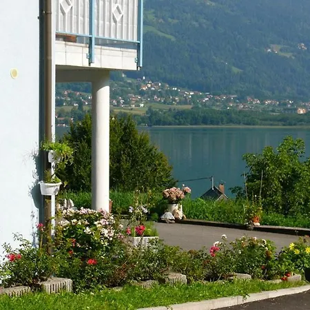 Mit Schoenem Seeblick-01 Apartament *